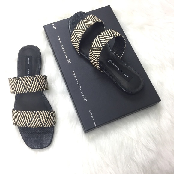 🎉HP🎉 STEVE MADDEN Friendsy Slide Sandal - Picture 4 of 8